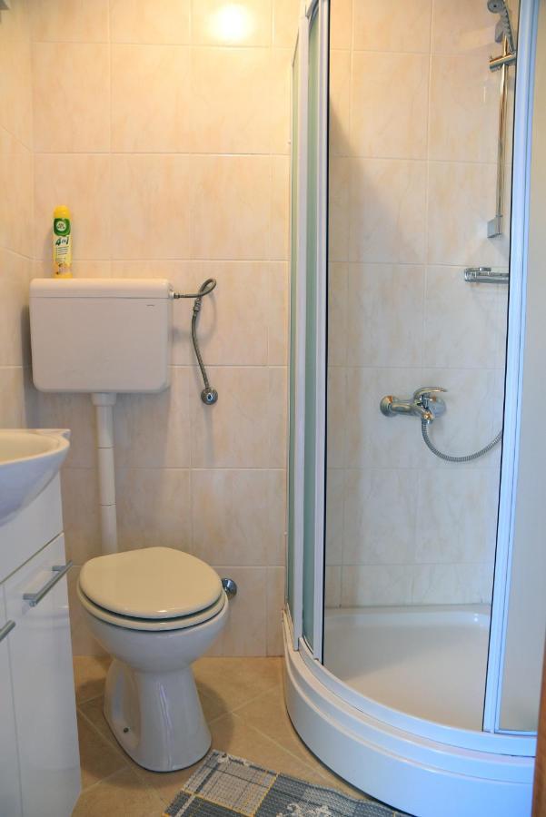 Apartment Anamarija Valun Zewnętrze zdjęcie
