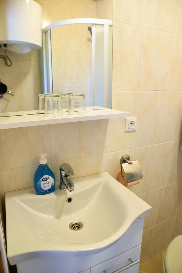Apartment Anamarija Valun Zewnętrze zdjęcie