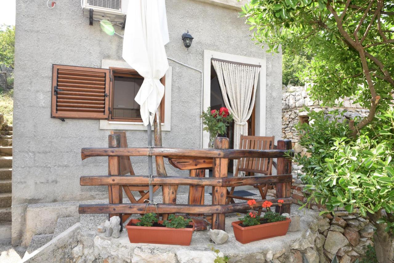 Apartment Anamarija Valun Zewnętrze zdjęcie