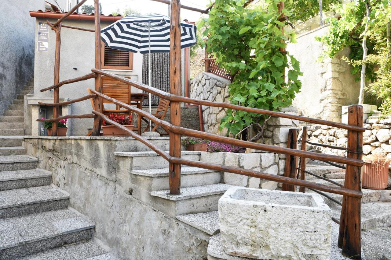 Apartment Anamarija Valun Zewnętrze zdjęcie