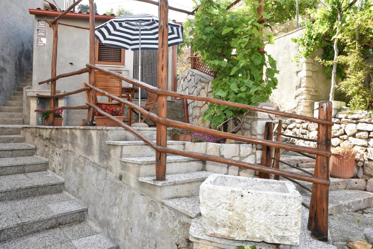 Apartment Anamarija Valun Zewnętrze zdjęcie